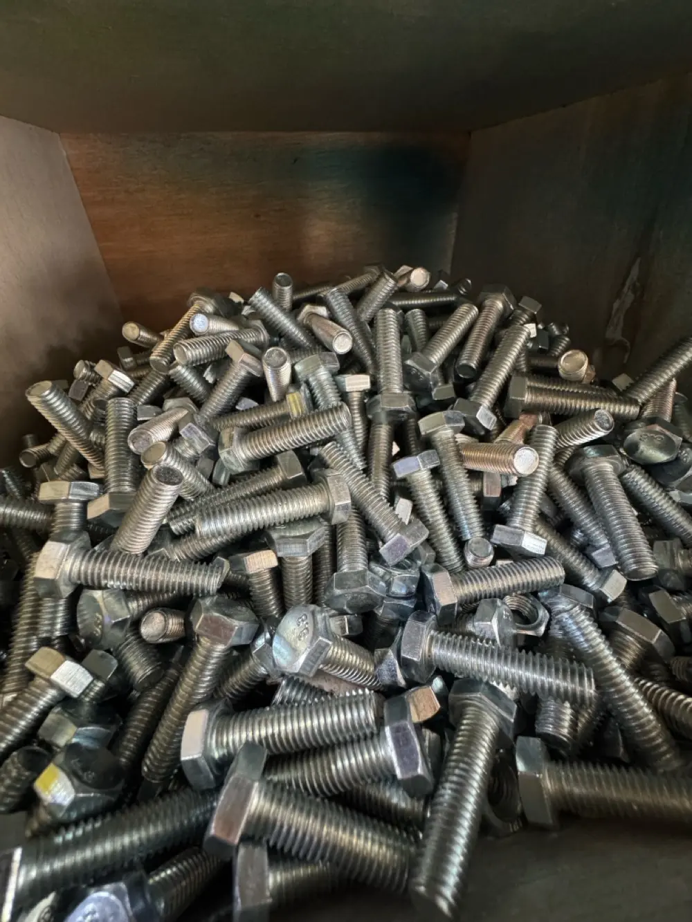 أكبر تشكيله براغي المملكه (جمله-مفرق)