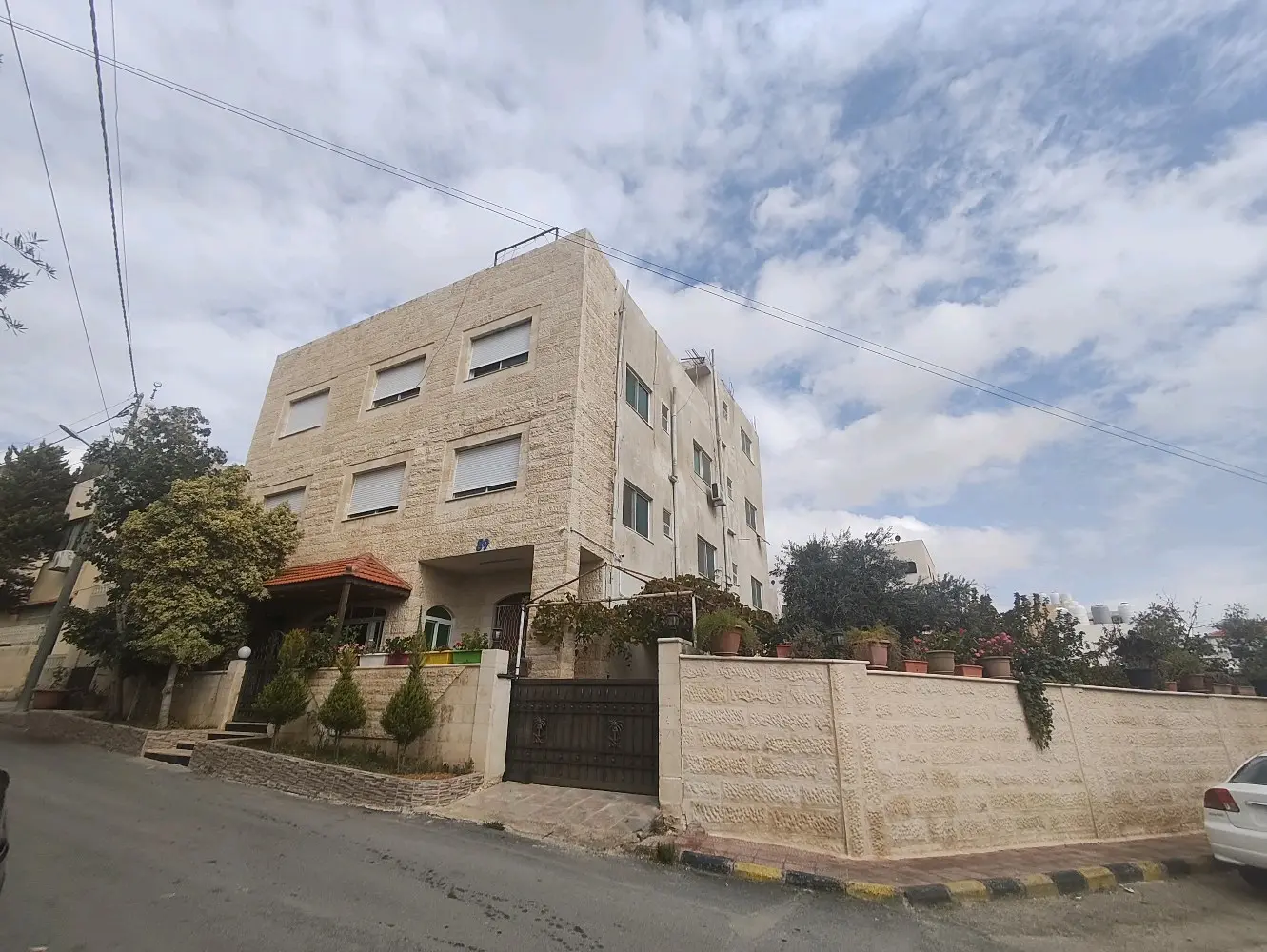 عمارة للبيع في طبربور