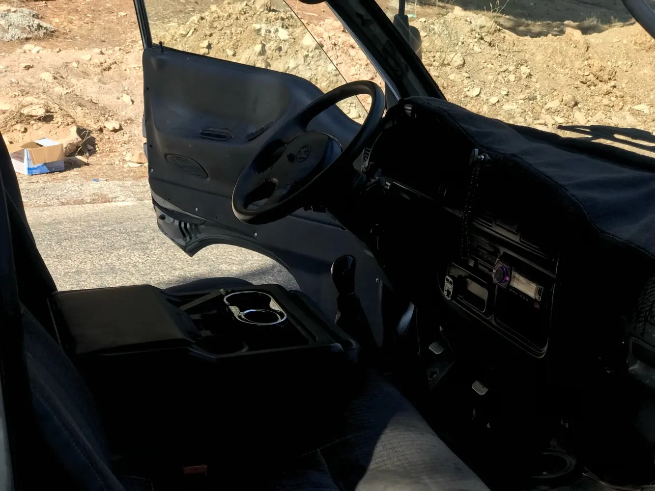 H100 للبيع 2001