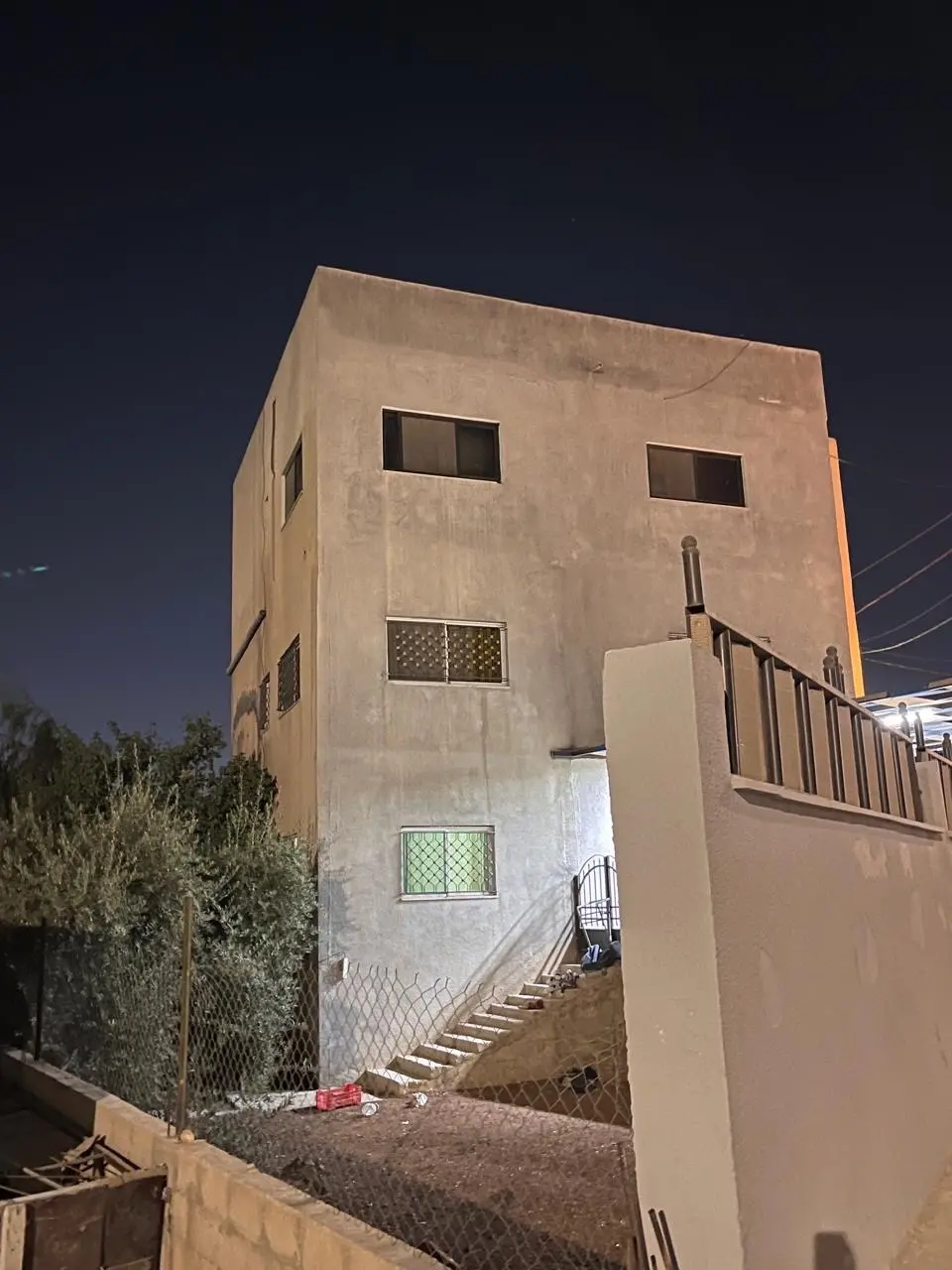 بيت للبيع في الزرقاء ابو صياح