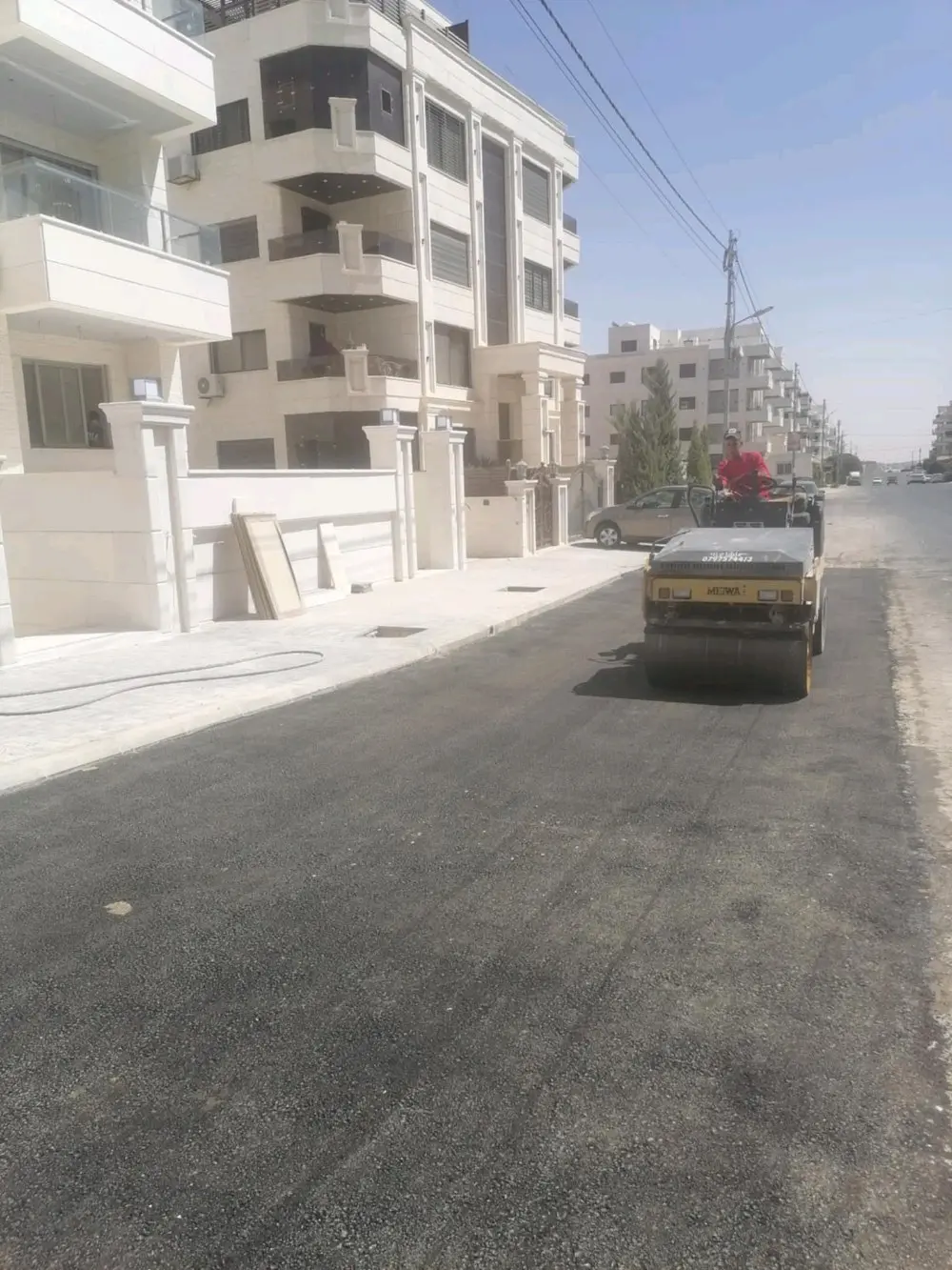 تزفيت مصانع وتزفيت الشاليهات والمزارع وعمل سيلنكود زراعي 0776155618