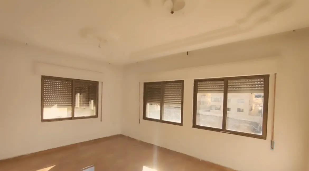 شقة مميزة للبيع في جبل الزهور