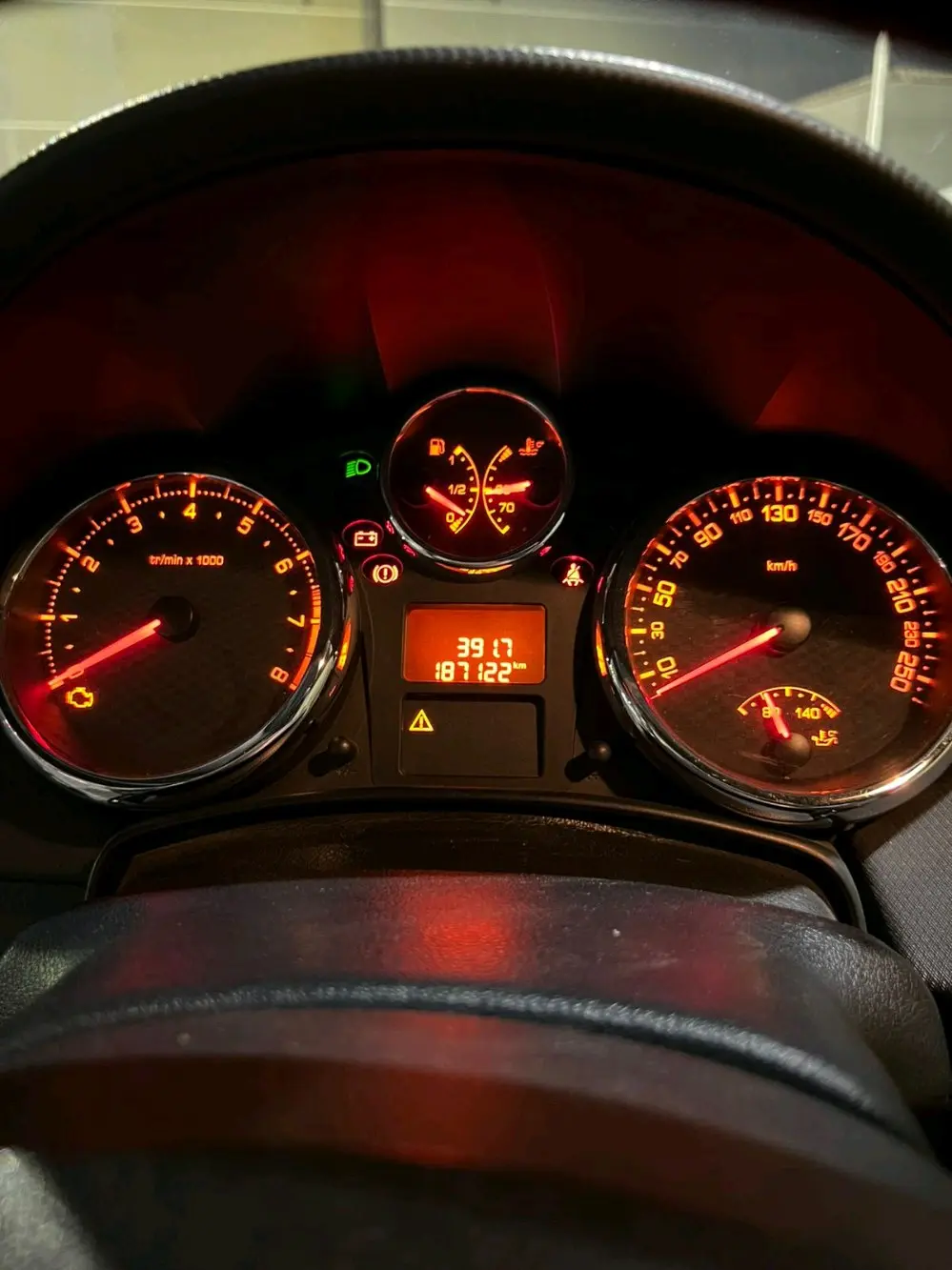 الرجاء قراءة الاعلان كامل بيجو 207 رياضيه مميزه ونادره  peugeot 207rc 1.6 turbo
