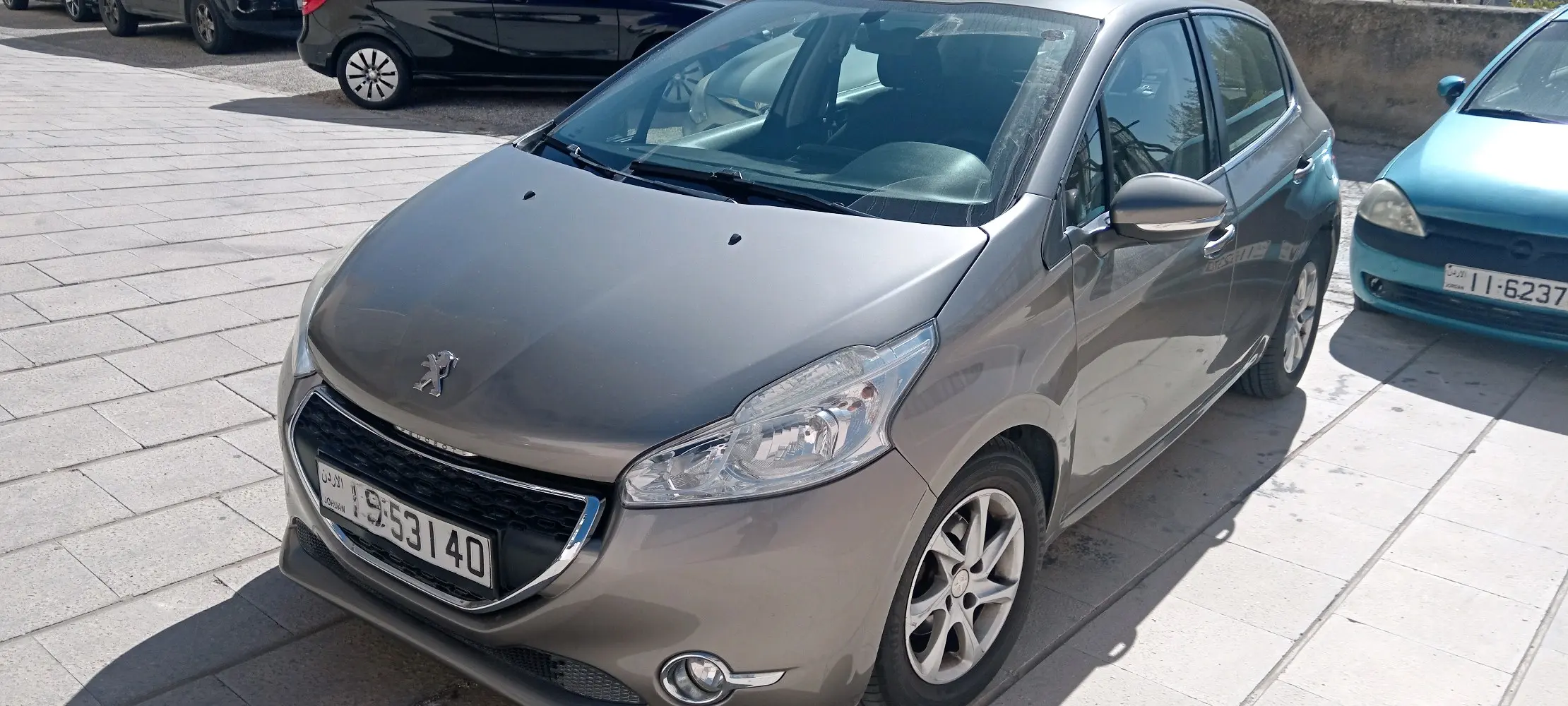 بيجو 208 للبيع موديل ٢٠١٥