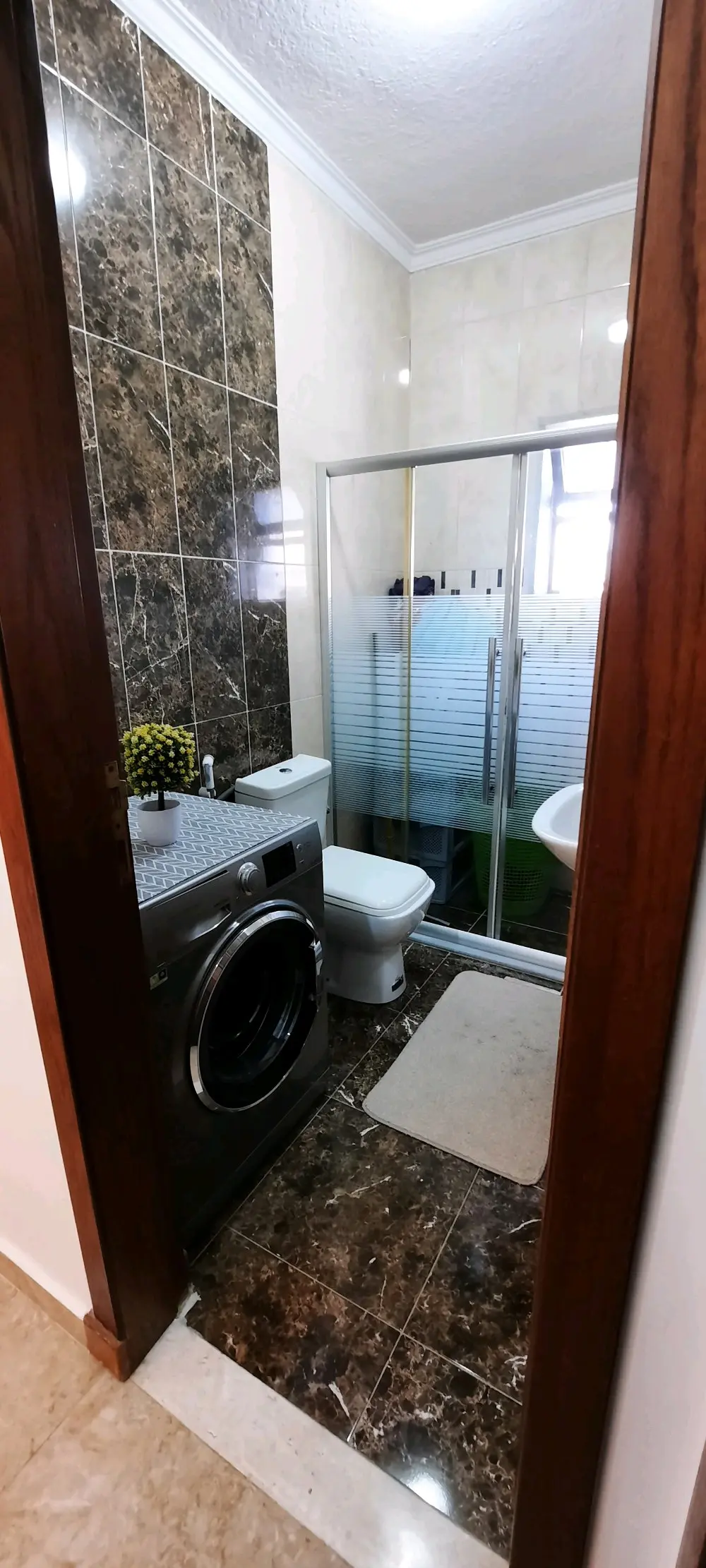 شقة مميزة للبيع (المالك مباشرة) عمان-أجمل مناطق شفابدران-إمكانية نقل معاملة بنك