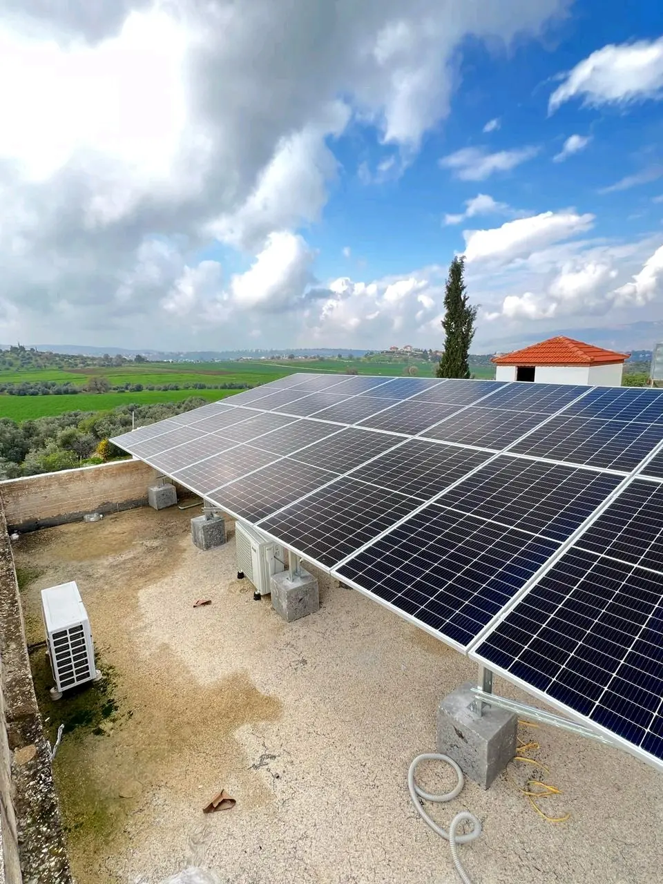 أنظمة طاقة شمسية بمعايير عالمية