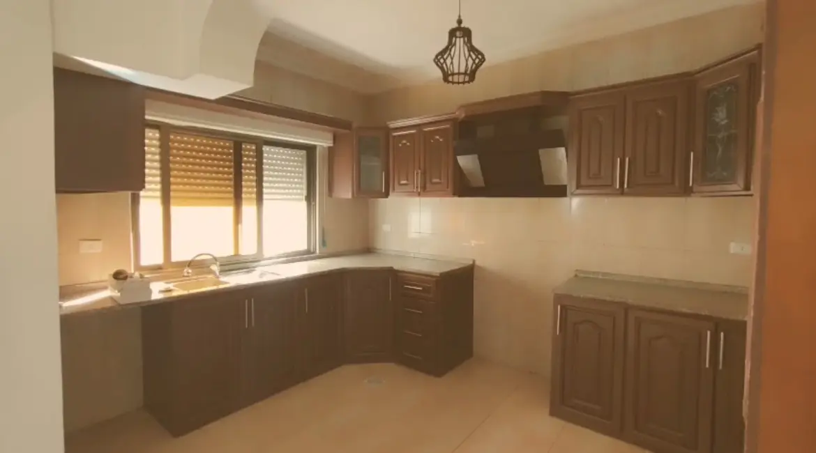 شقة مميزة للبيع في جبل الزهور