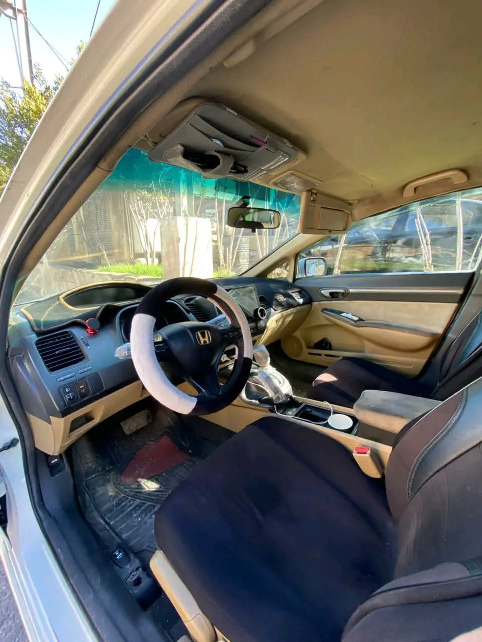 سيارة للبيع