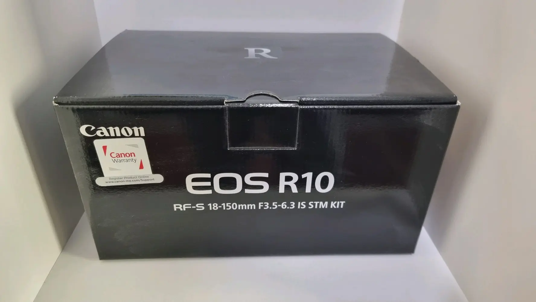 كاميرا كانون R10