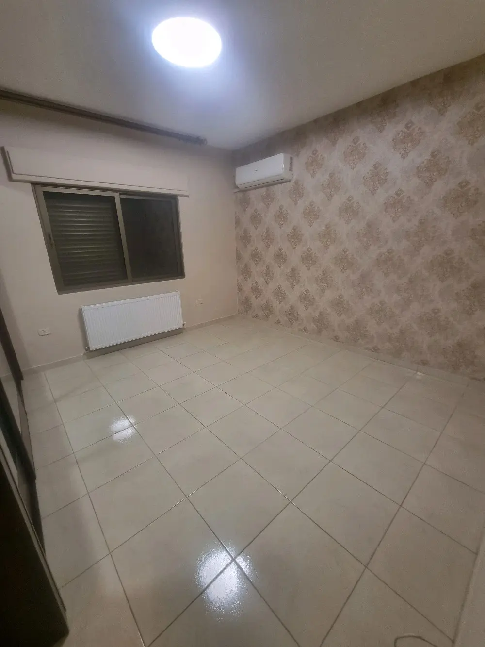 من المالك شقة طابق ثاني مساحة ١٧٧  عمان البيادر اول ابو السوس خلف مسجد حسين خواج