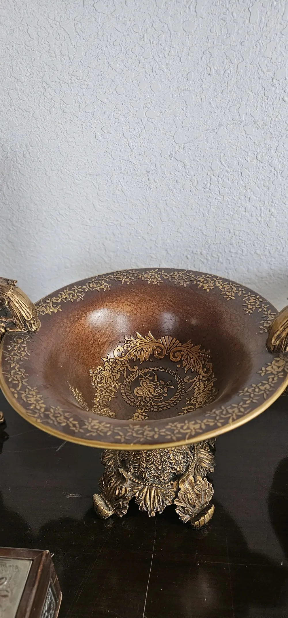 تحف فنية كلاسيكية فاخرة بطراز أوروبي أنيق – قطع ديكور مميزة للبيت أو المكتب تحف