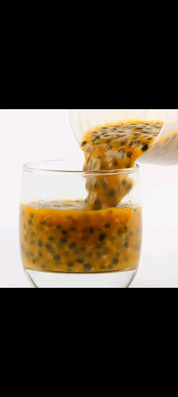 فواكه  وعصائر طبيعية مجمدة