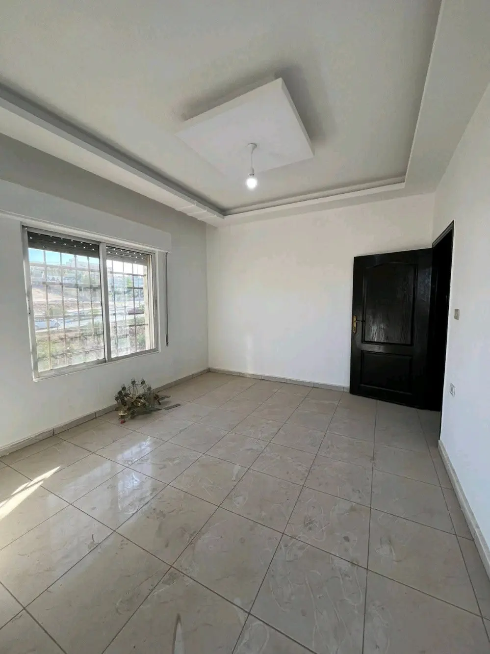 شقه طابق ثالث للبيع مساحه 120 م