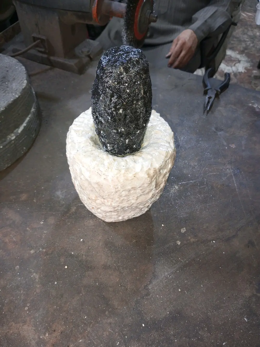 منحوتات حجرية