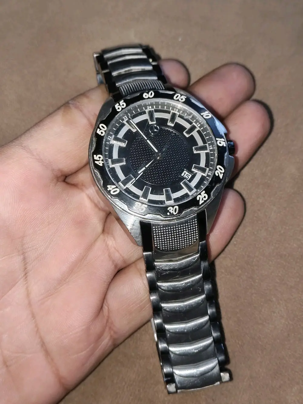 مرسيدس-بنز.