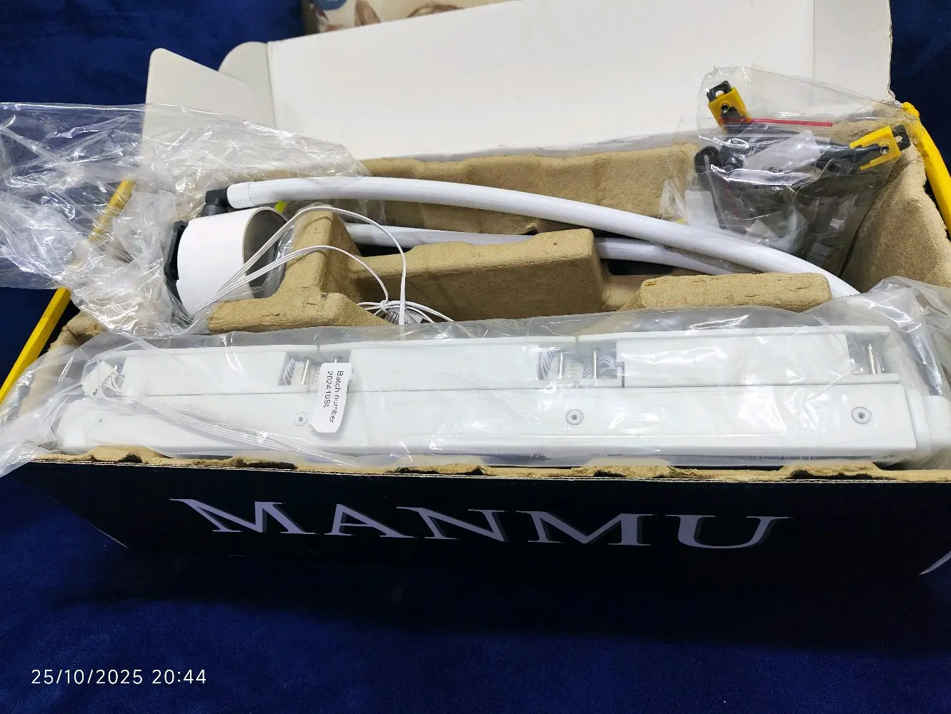 مبرد مائي للمعالج للكمبيوتر