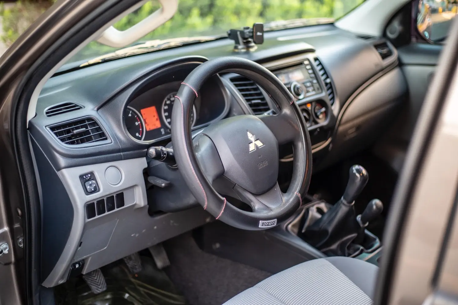 متسوبيشي L200 2016