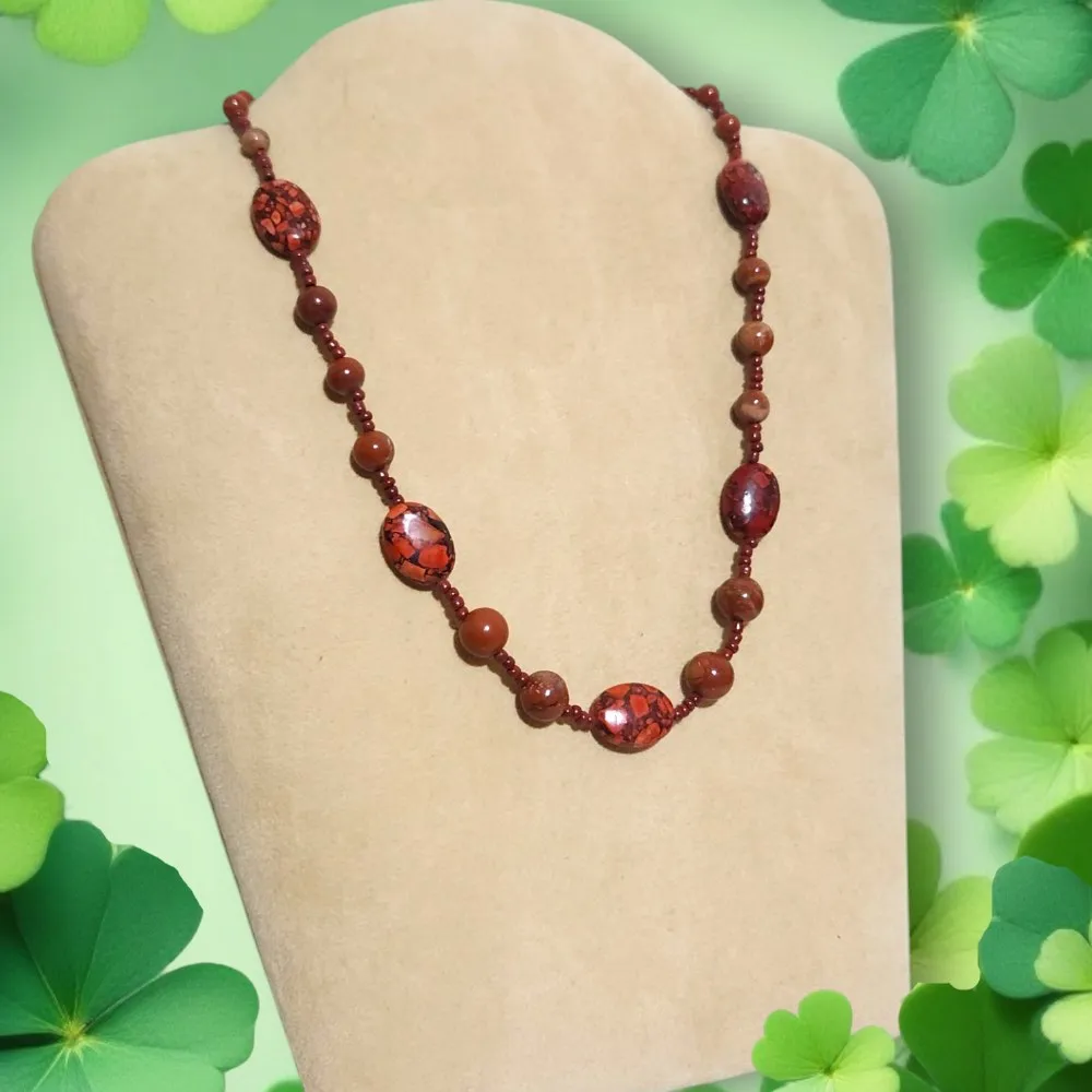 قلادة  طويلة مصنوعة يدويًا