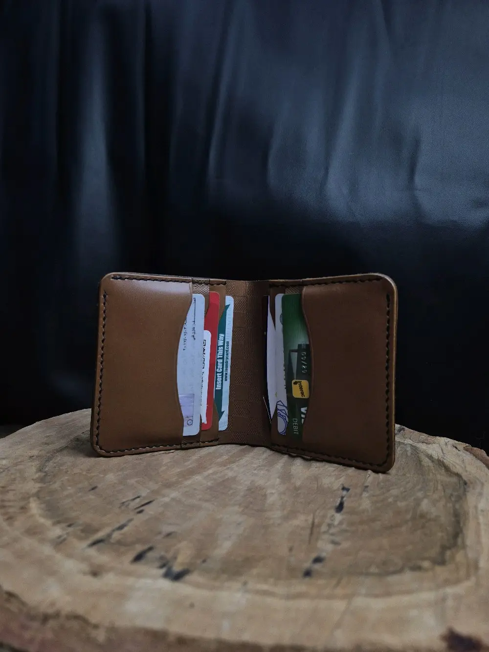 محافظ جلد طبيعي هاندميد