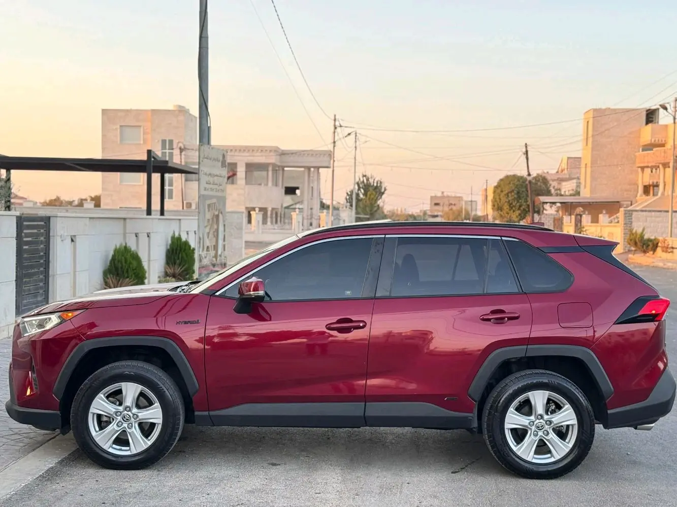 تويوتا راف 4 للبيع