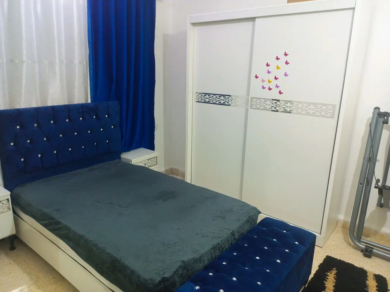 غرفة نوم مفرد ونص