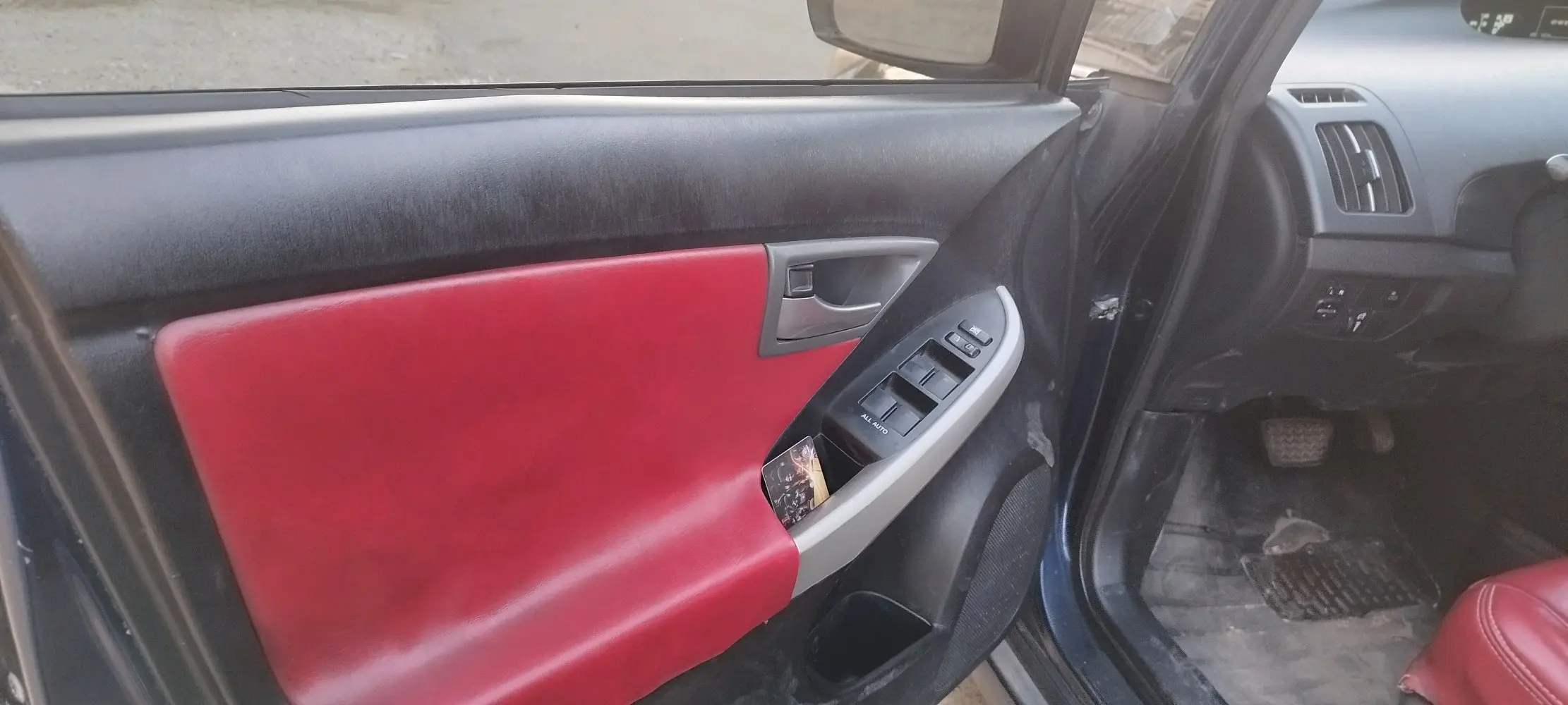 تويوتا بريوس فل كامل بانوراما ٢٠١٣