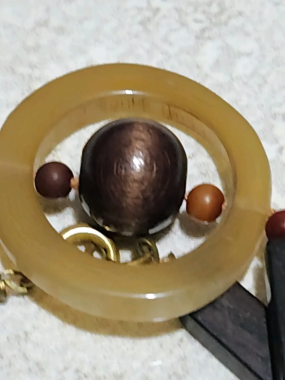 قلادة من حلقات الخرتيت