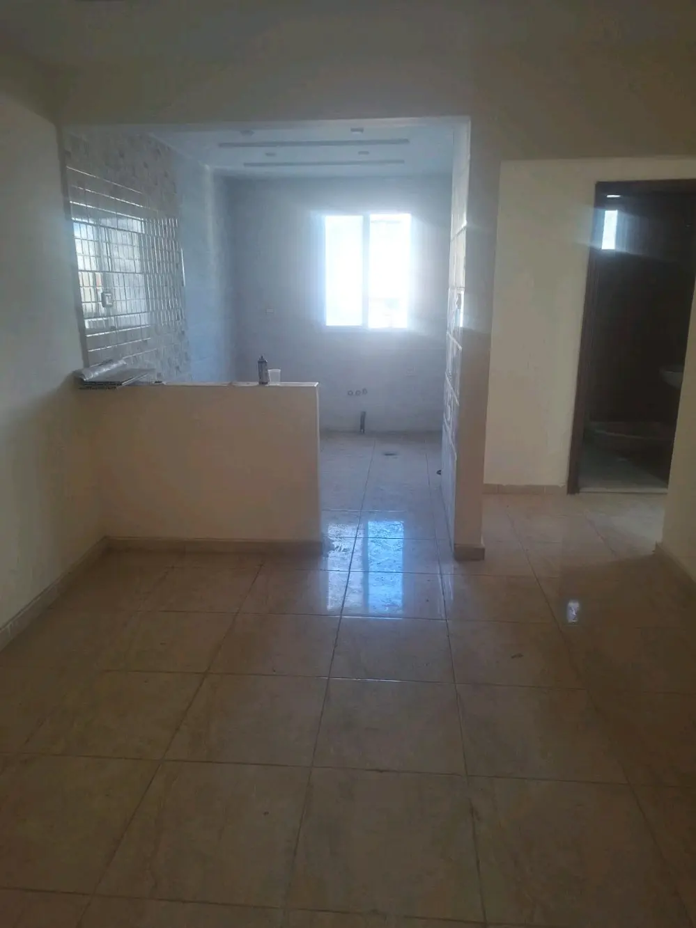 شقه للبيع كاش او بالتقسيط جديده غير مسكونه