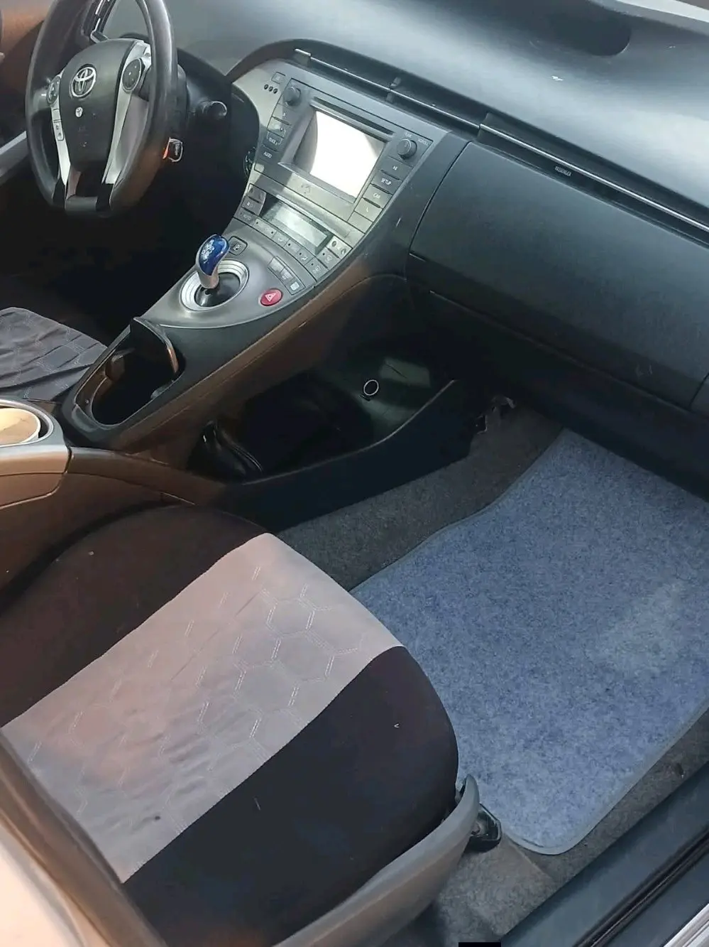 تيوتا بريوس موديل 2013