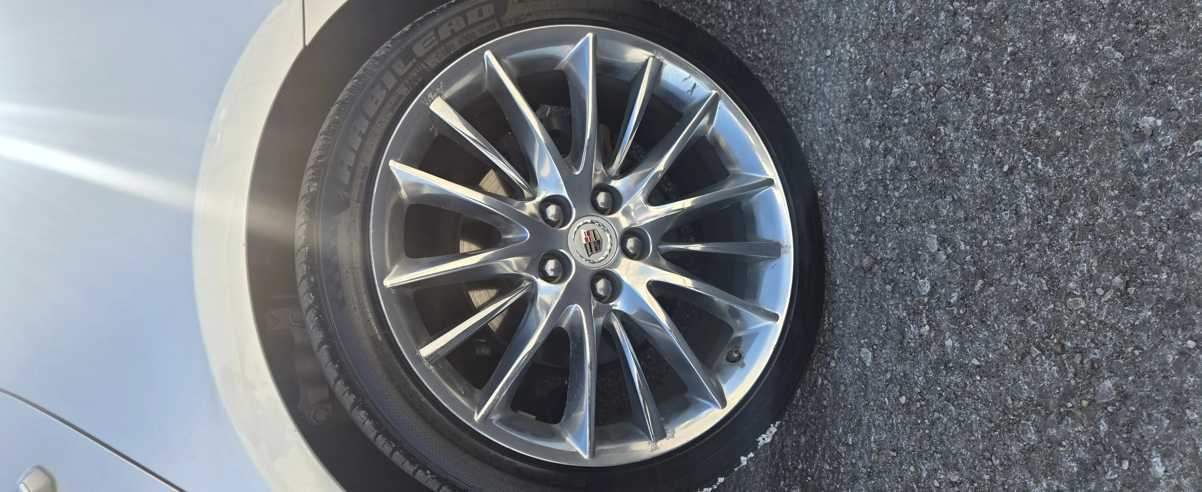 كاديلاك xts4 2013