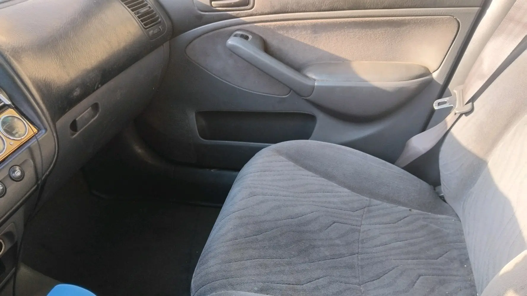 سيارة للبيع هوندا سيفيك