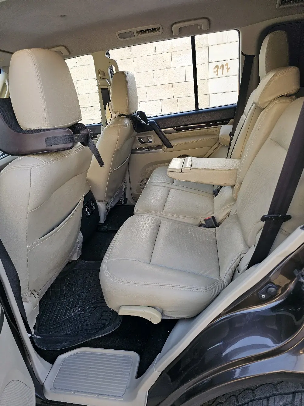 ميتسوبيشي باجيرو 2017 نخب النخب 3500cc ترخيص سنة كاملة ورقم جميل مثل صاحبها  7 ر