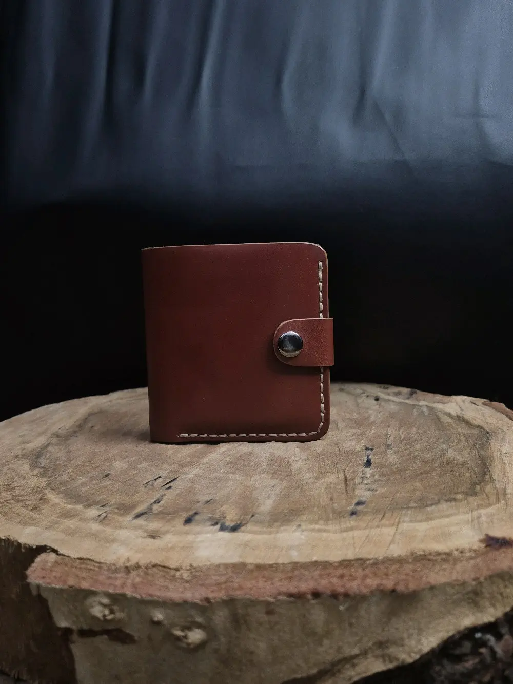 محافظ جلد طبيعي هاندميد