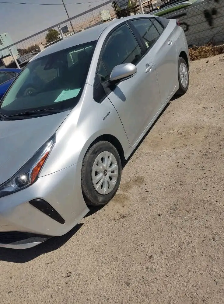 تويوتا بريوس  للبيع او البدل٢٠٢١