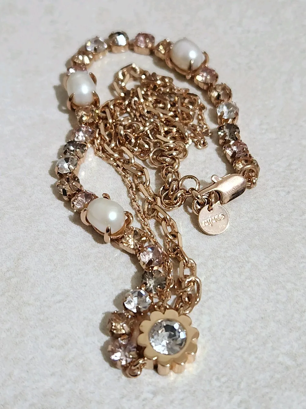 قلادة Mimco الوردية المطلية بالذهب الوردي