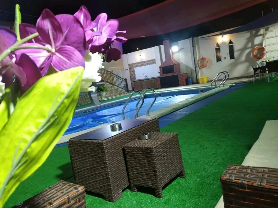 مزرعه وشاليه يتمتع بخصوصيه واطلاله رائعه