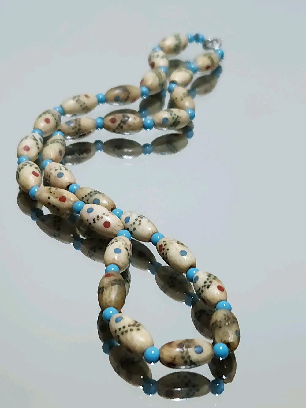 قلادة قديمه