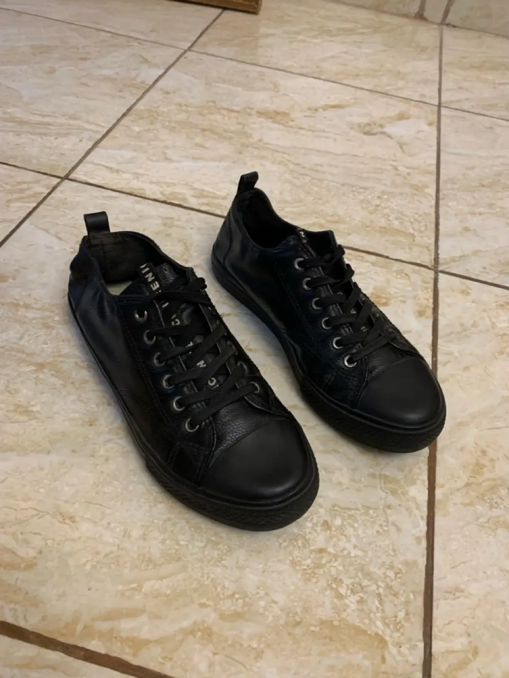 احذيه اكثر من موديل