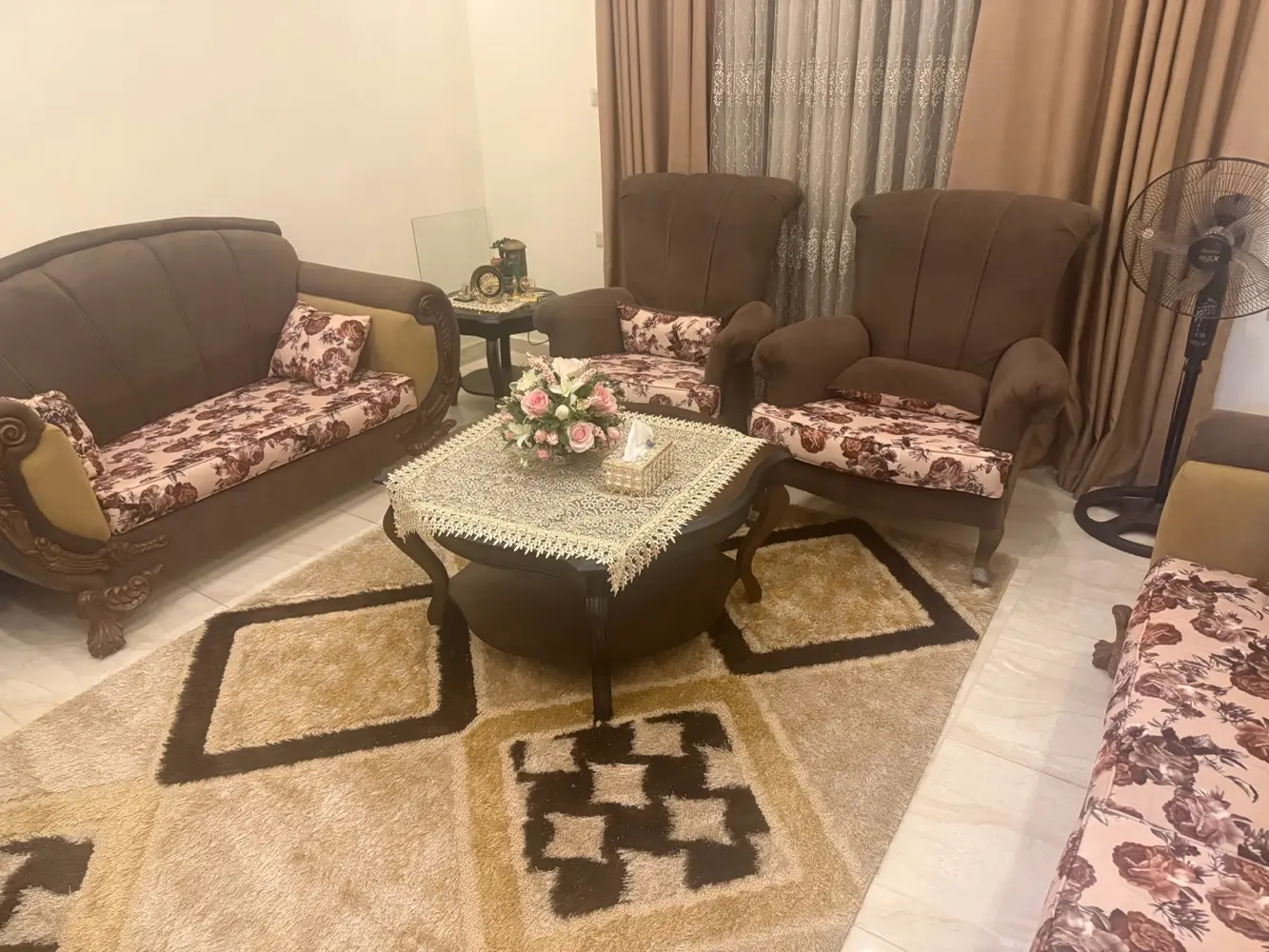 طقم كنب للبيع