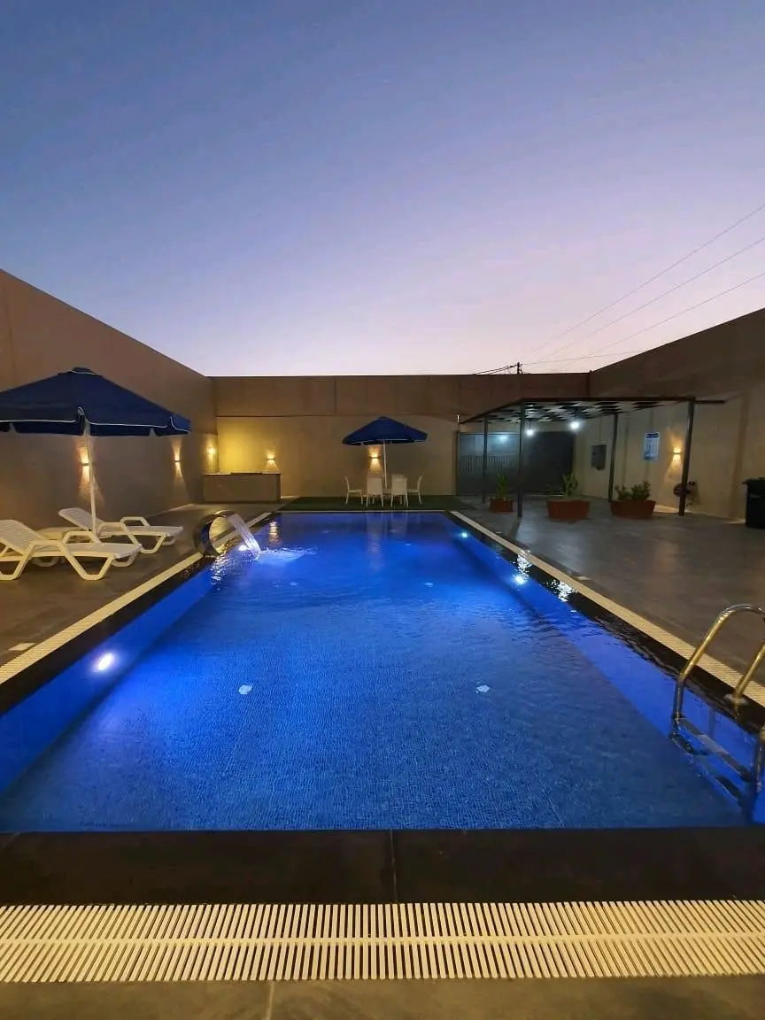 فرصة استثمارية 4 شاليهات متلاصقة للبيع جديدة