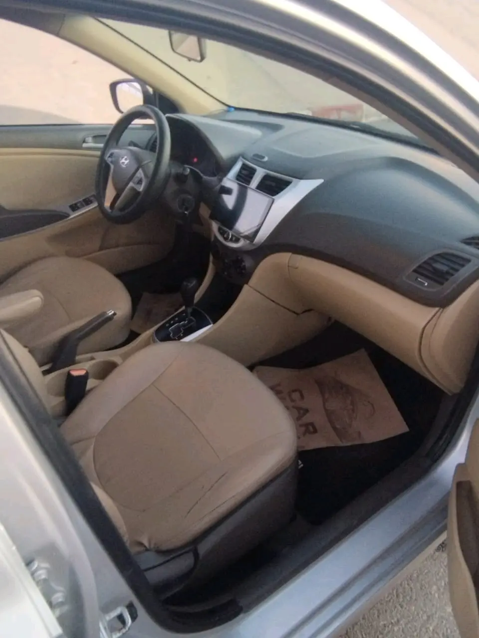 هيونداي اكسنت 2015 لون سلفر ماتور 1600 فحص 3 جيد