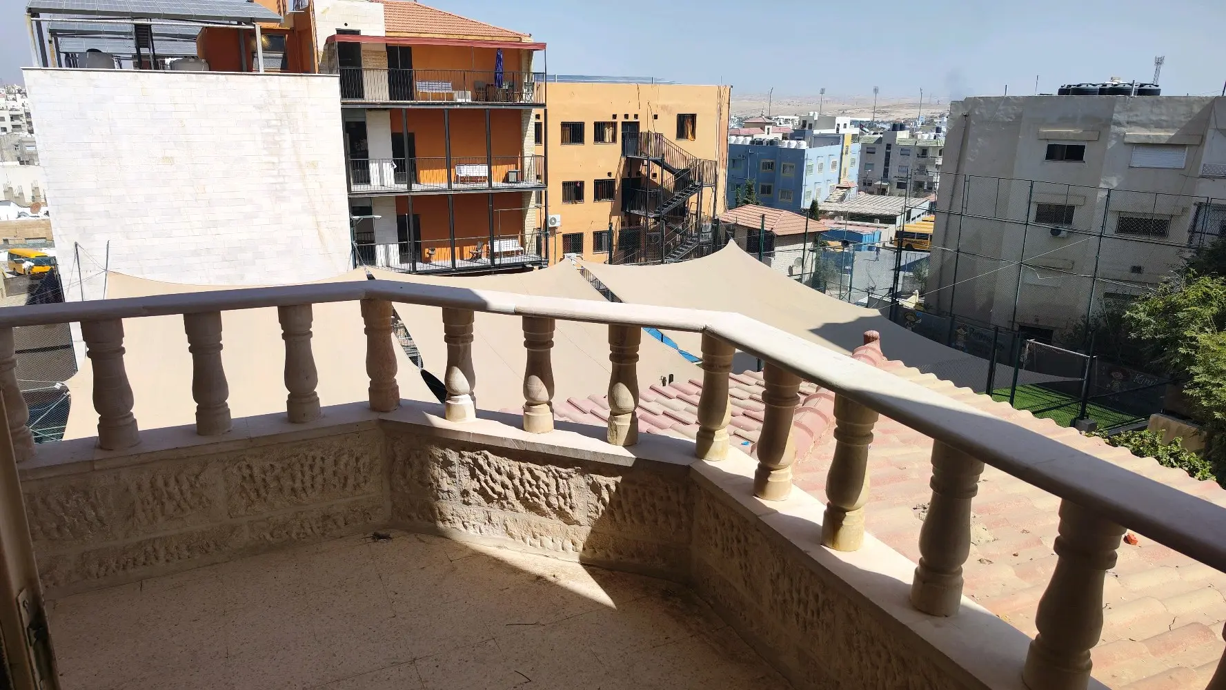 شقه سكنيه للأيجار الربعي في البتراوي خلف الاكاديميه الامريكيه