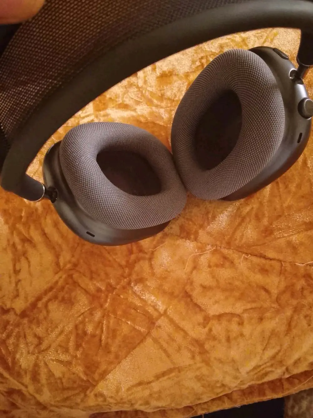 سماعة ايربود ماكس