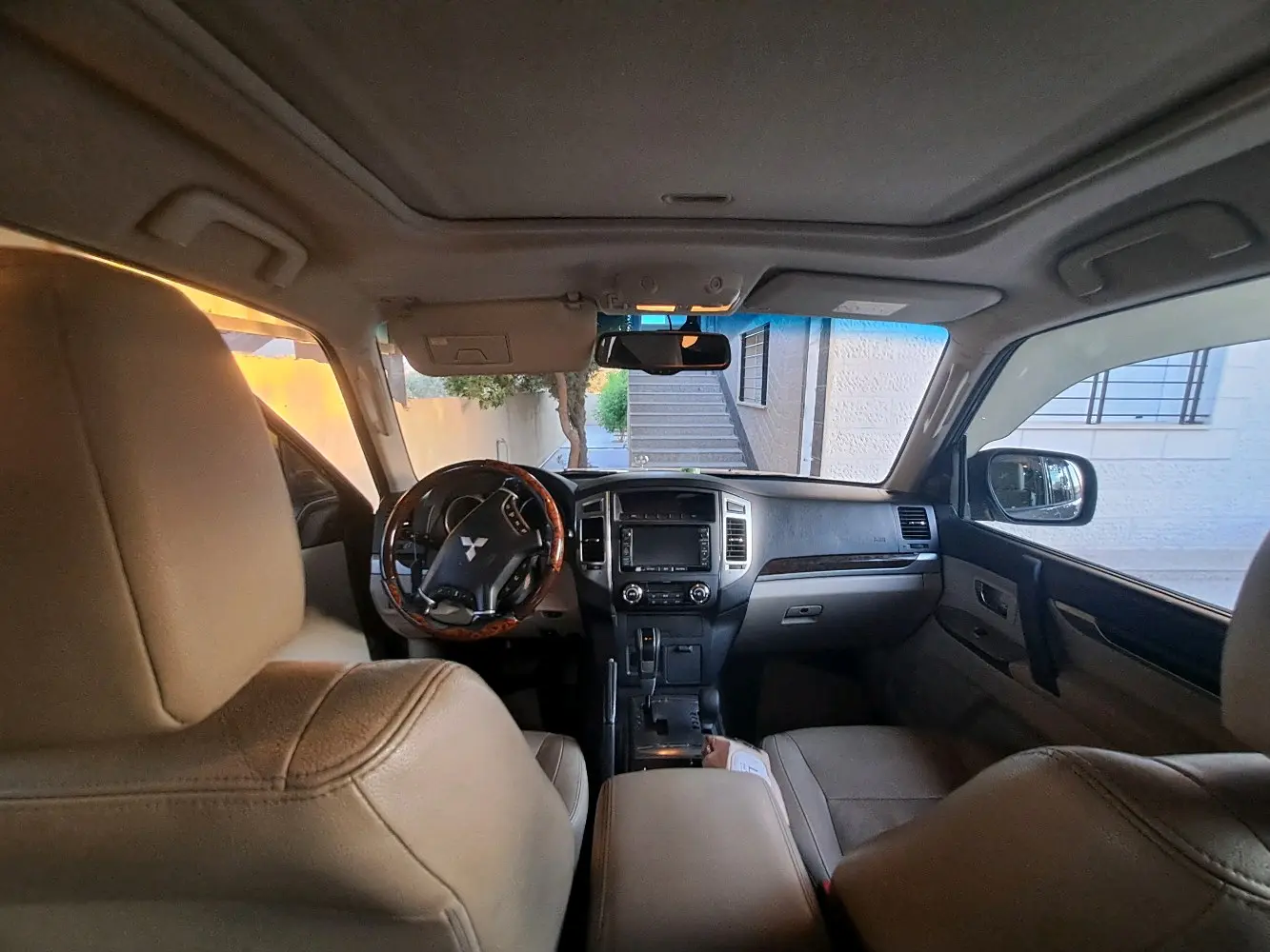 متشوبيشي باجيرو 2015