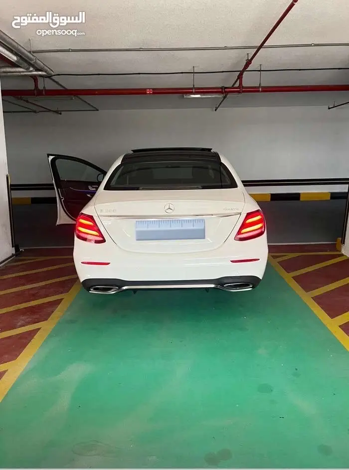 مرسيدس E300 لؤلؤي