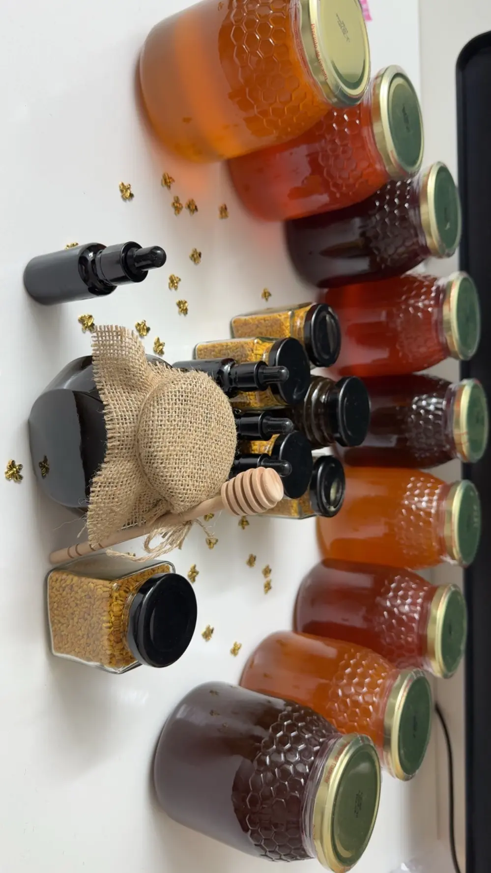 عسل الفاخر والمنتجات البلدية