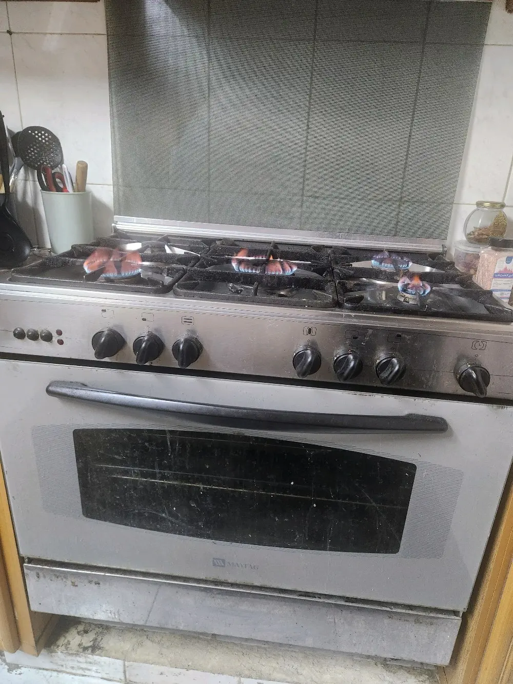 فرن للبيع