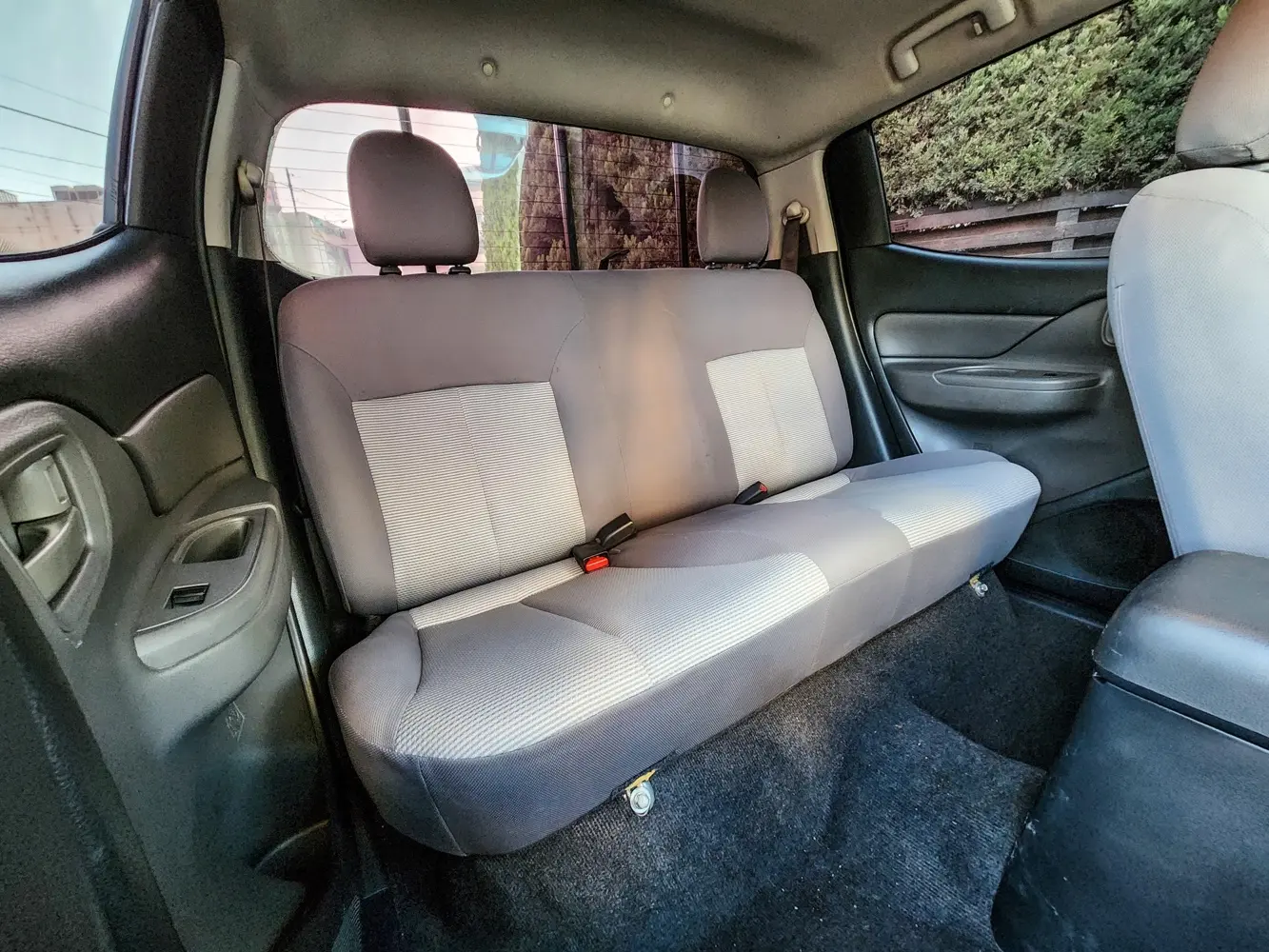 متسوبيشي L200 2016