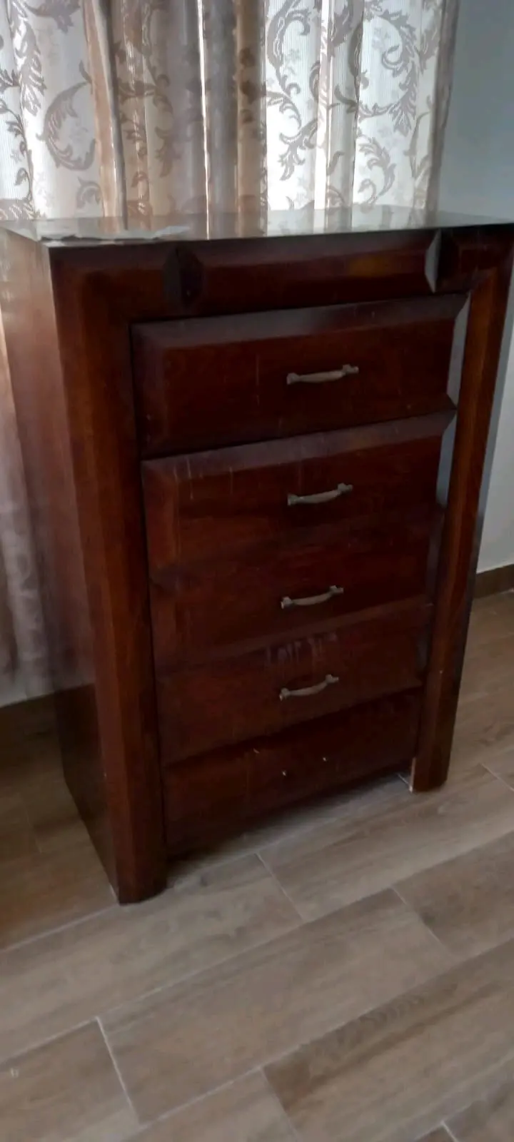 غرفة نوم للبيع