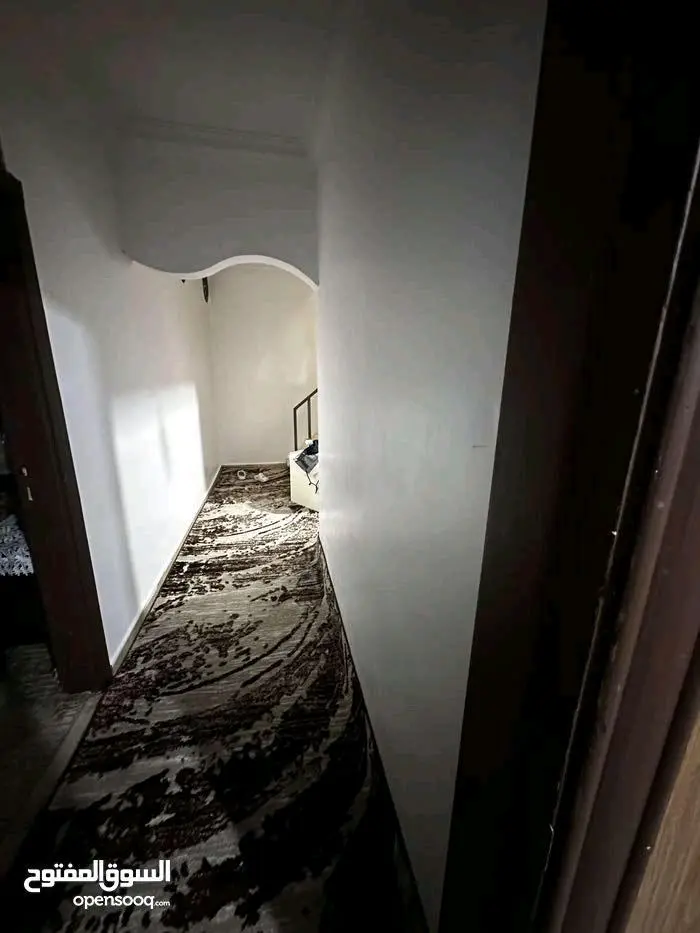 شقة دوبلكس أرضية  للبيع في ابوعلندا